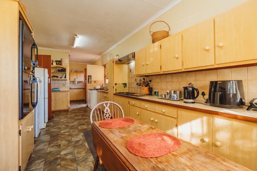 5 Bedroom Property for Sale in Bodorp Western Cape